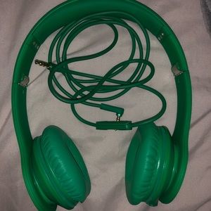 Beats by Dre Matte Green Solo Wired Headphones.